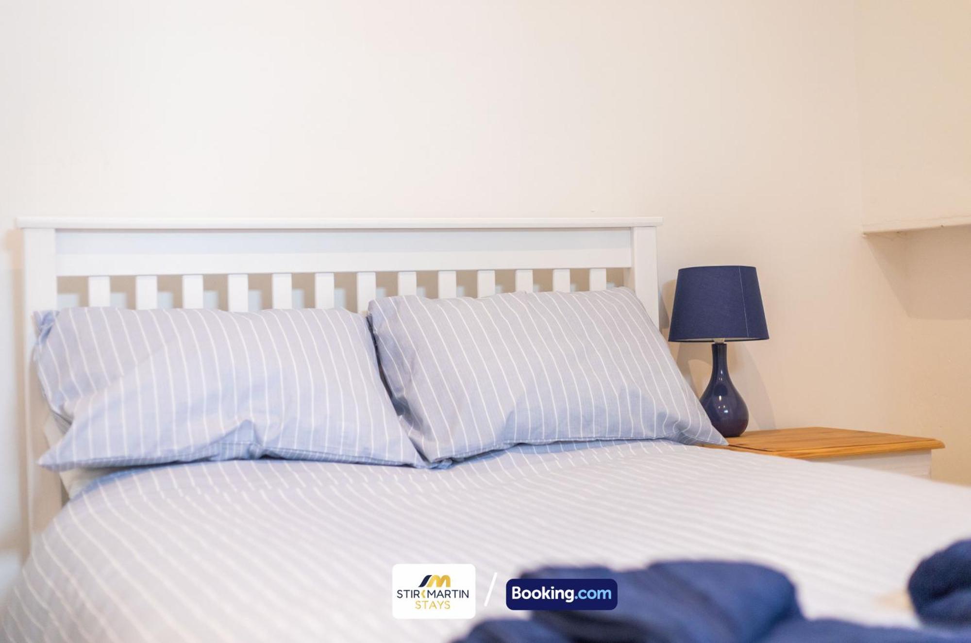 2 Bed Apartment By Stirkmartin Stays Short Lets & Serviced Accommodation Cardiff With Free Parking & 7Mins To City Centre Buitenkant foto