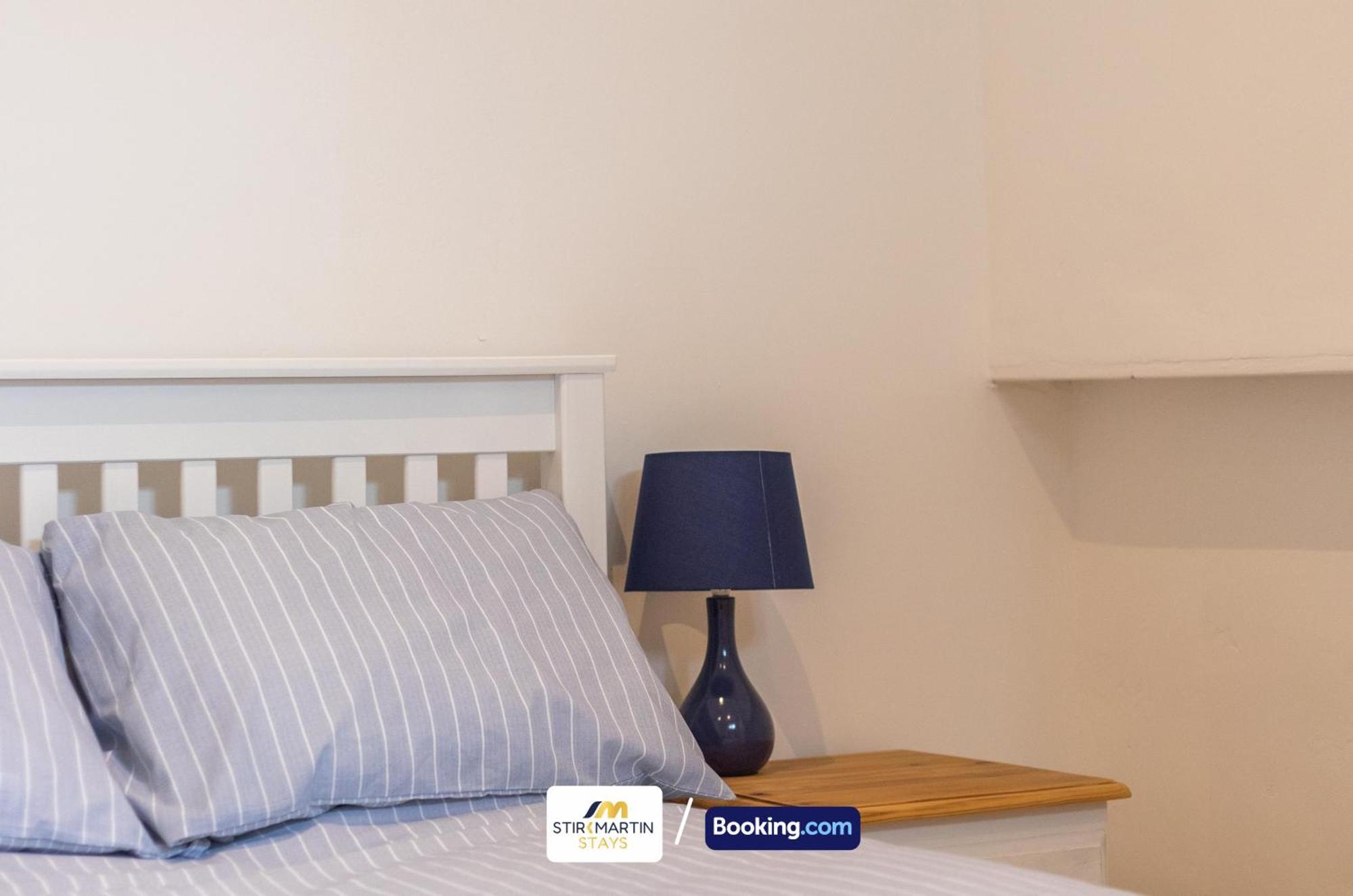 2 Bed Apartment By Stirkmartin Stays Short Lets & Serviced Accommodation Cardiff With Free Parking & 7Mins To City Centre Buitenkant foto