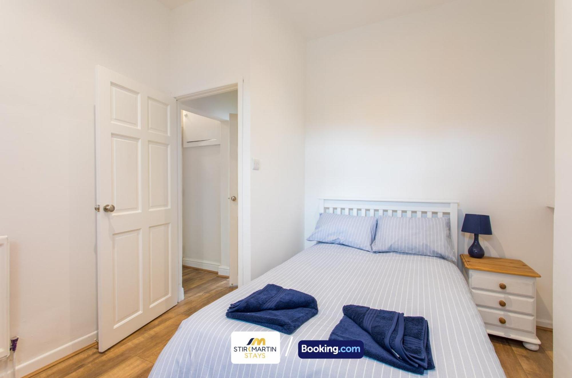 2 Bed Apartment By Stirkmartin Stays Short Lets & Serviced Accommodation Cardiff With Free Parking & 7Mins To City Centre Buitenkant foto