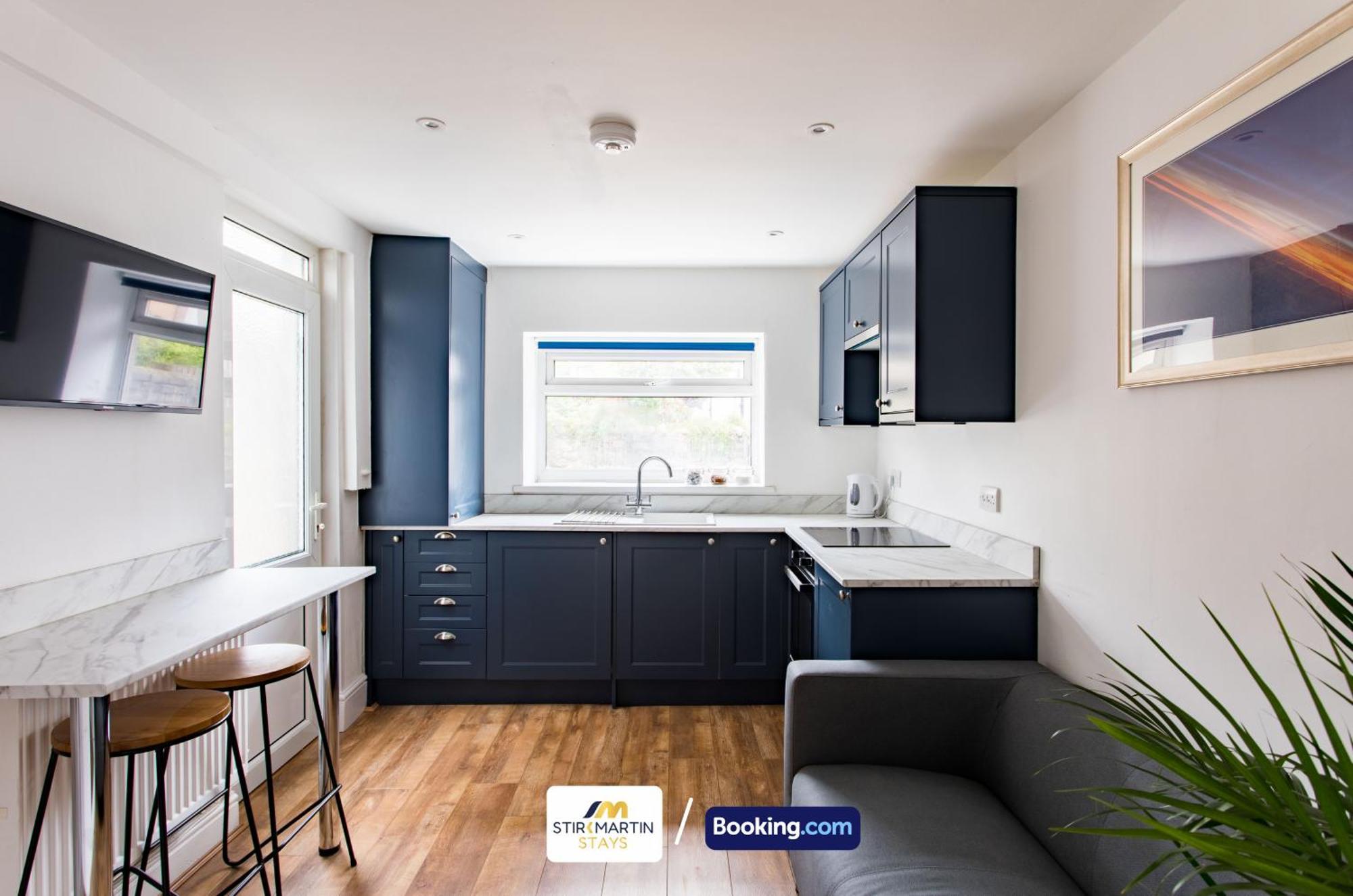 2 Bed Apartment By Stirkmartin Stays Short Lets & Serviced Accommodation Cardiff With Free Parking & 7Mins To City Centre Buitenkant foto