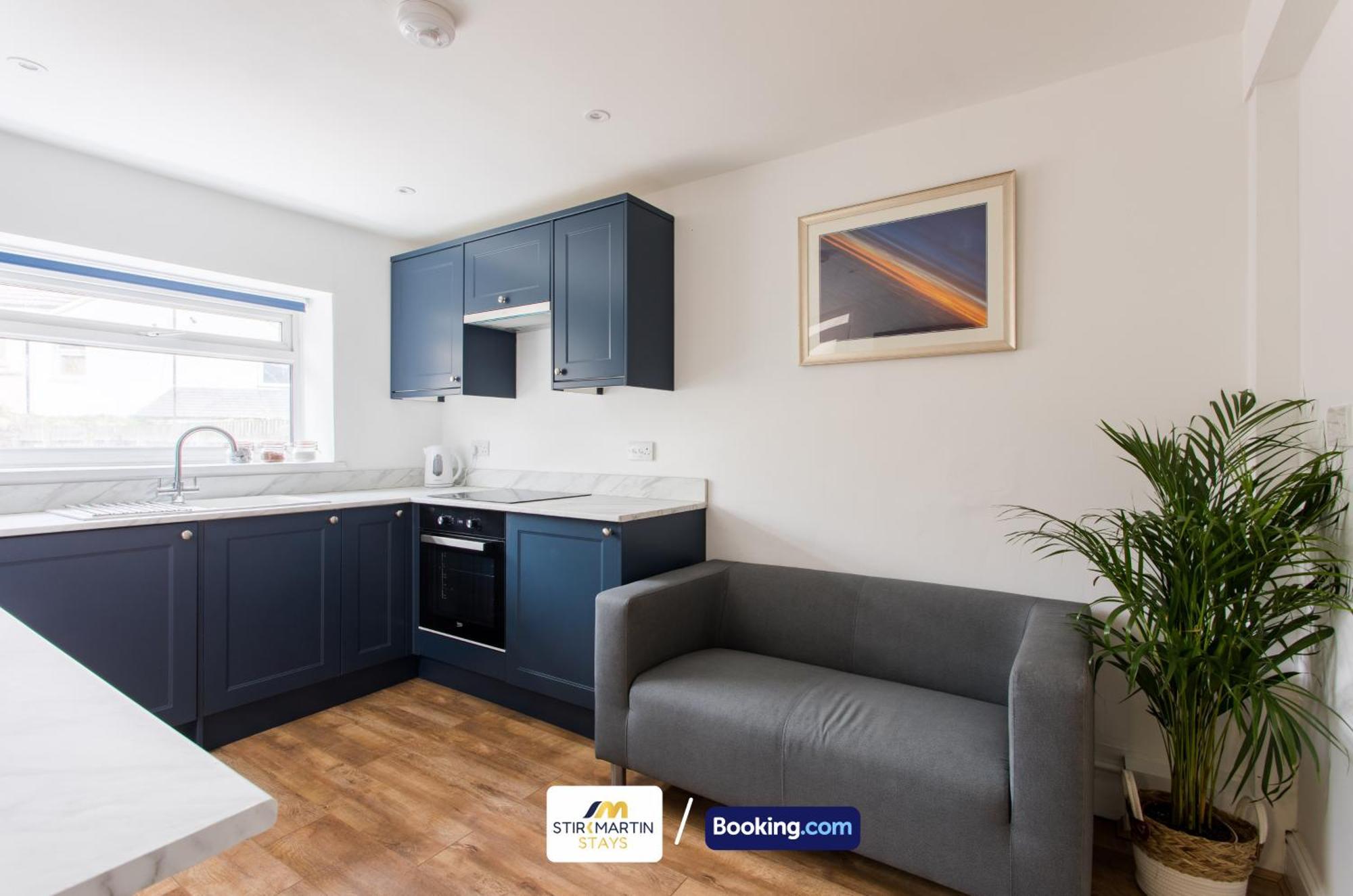 2 Bed Apartment By Stirkmartin Stays Short Lets & Serviced Accommodation Cardiff With Free Parking & 7Mins To City Centre Buitenkant foto